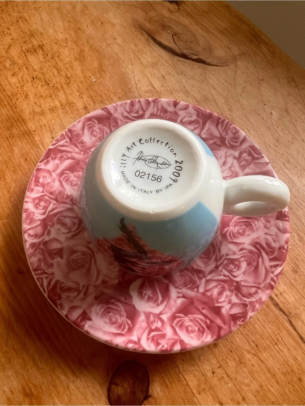 2009 Illy Art Collection espresso cup Pedro Almodóvar Broken Embraces Roses 🩷